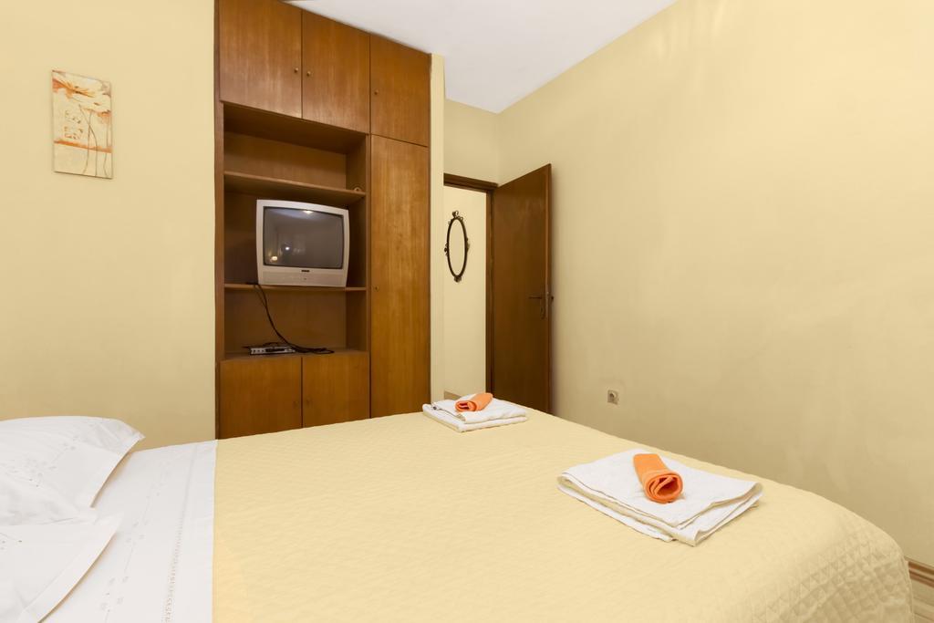 Apartment Neven Рогозница Стая снимка